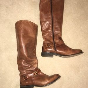 Super cute leather boots!